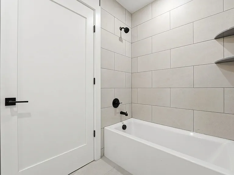 337 Johnston Ave #507 — Photo 9