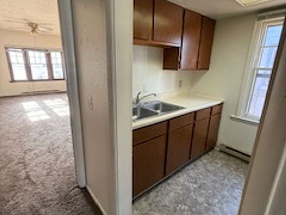 3rd image of 123 Wyoming Ave APT 2