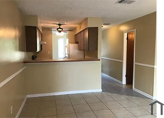 2 bed, 1088 sqft, $1,300 — Photo 3