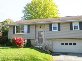 1431 N Reading Rd, Denver, PA 17578