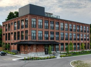 24 Cedar St #109, Cambridge, ON