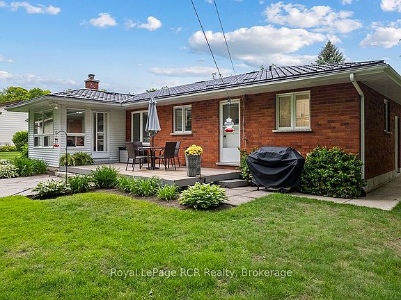 3rd image of 25 Graham Cres N
