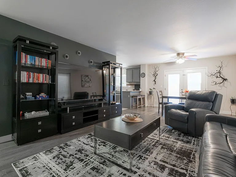 7578 Hope Valley St — Photo 2