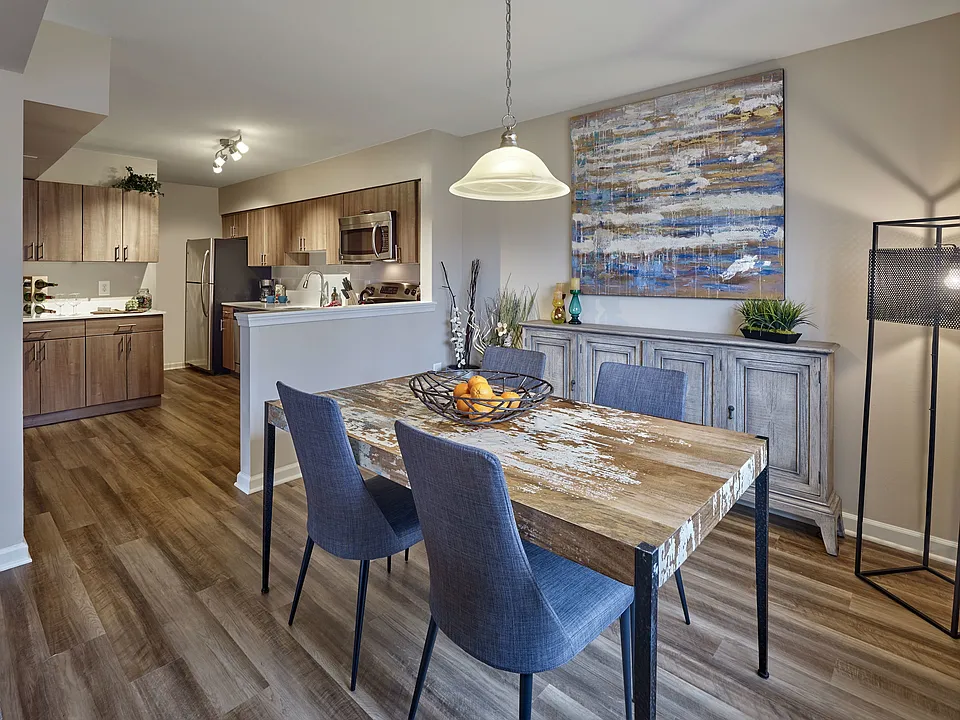 Willowyck Apartments dining area