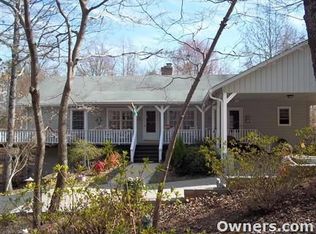 2614 Forest Lawn Rd, Matthews, NC 28104