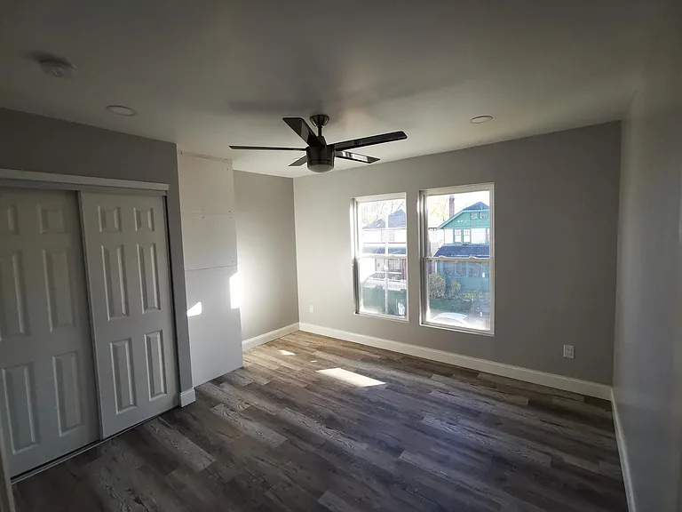 1588 Franklin Ave — Photo 18