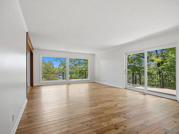 4th image of 334 Echo Ln
