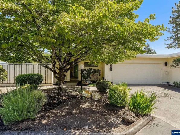 3423 Country Club Dr S, Salem, OR 97302