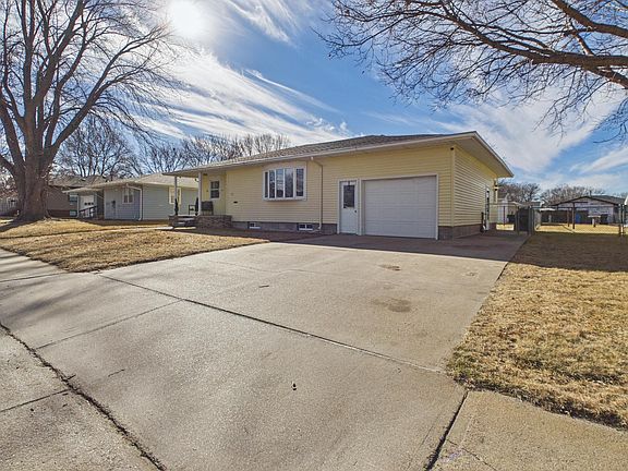 4th image of 815 Tibbals St