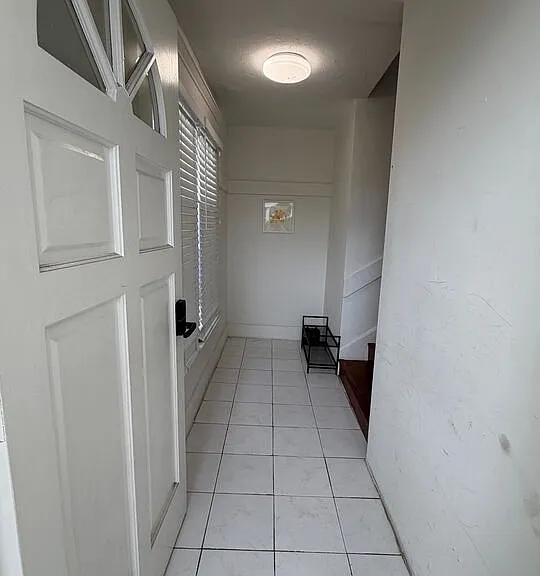 2240 Crenshaw Blvd #B — Photo 5