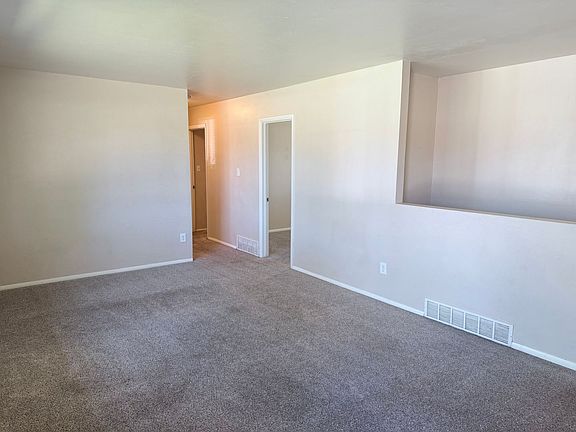 2nd image of 1938 Berkshire Ln