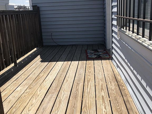 4th image of 1628 W Adams St #3