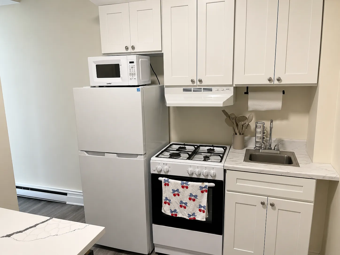 2 bed, 700 sqft, $2,950 — Photo 3