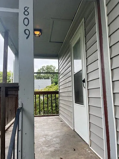809 Cates St — Photo 4