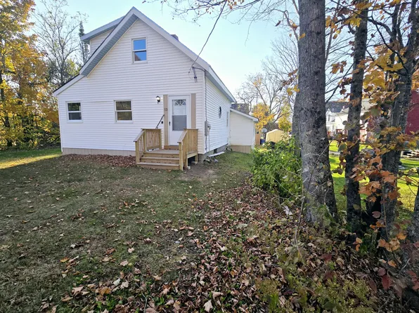 13 Center Street, Kenduskeag, ME 04450