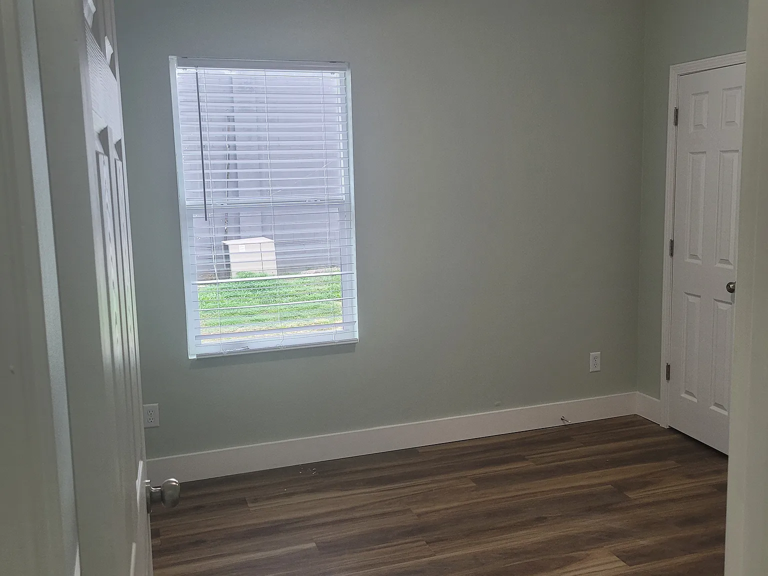 2 bed, 820 sqft, $1,350 — Photo 2