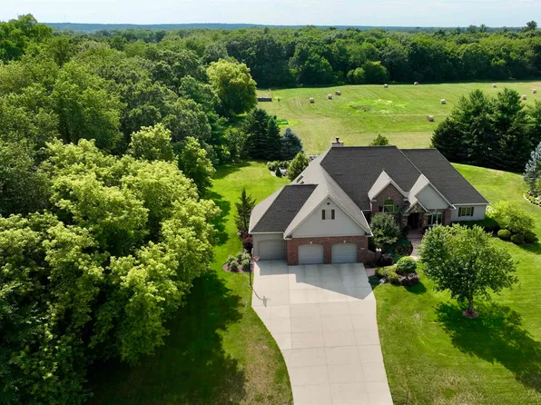 5605 N Waterman Dr, Milton, WI 53563