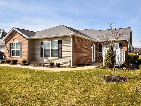 173 Woodbury Glen St #173, Hartville, OH 44632