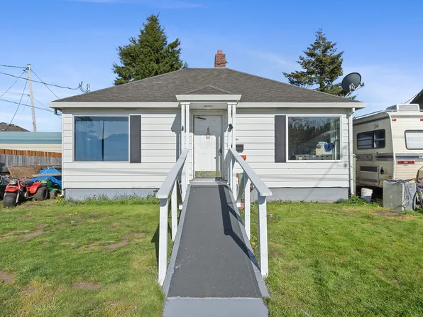 701 Elm Ave, Tillamook, OR 97141