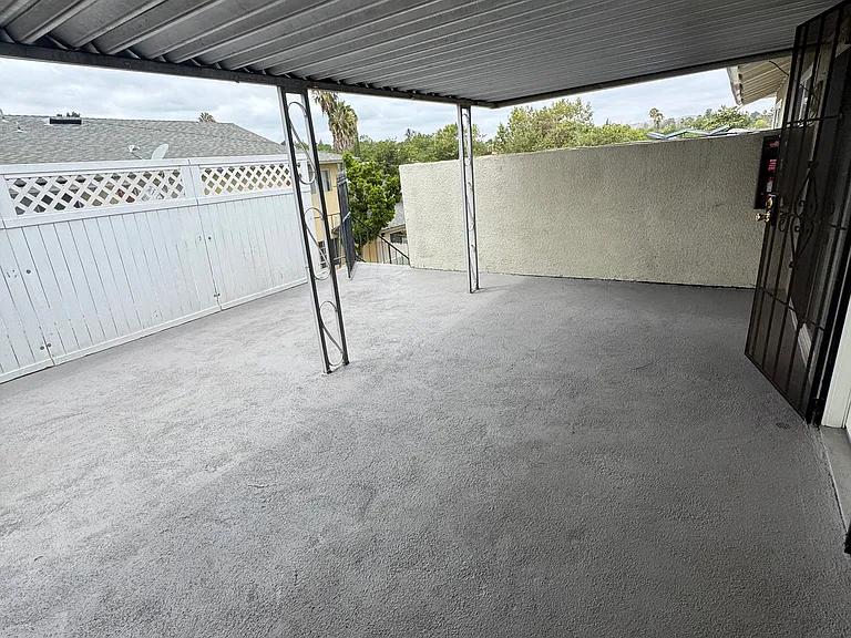 2642 Milton Ave #4 — Photo 3