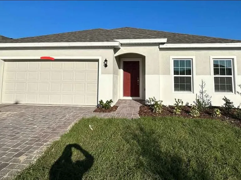 Yarian Dr — Photo 14