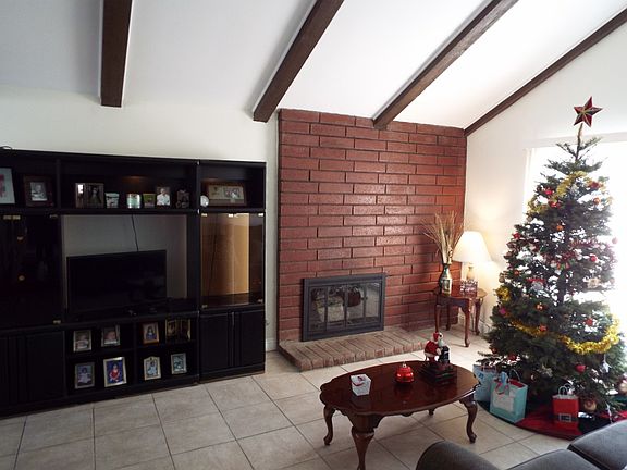 4th image of 1612 Westmoreland Dr
