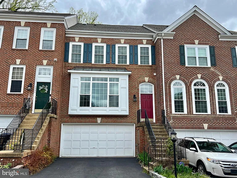 3384 Governors Crest Ct — Photo 1