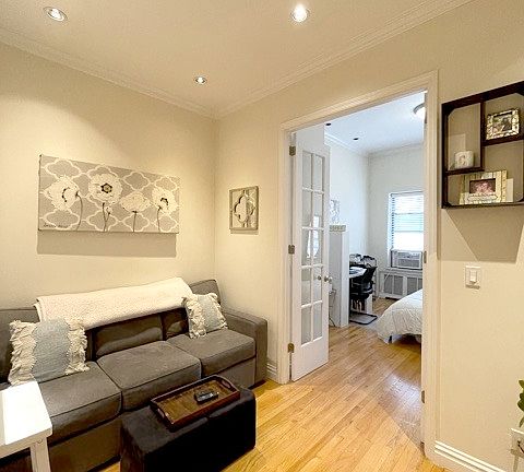 2nd image of 208 E 34th St #5-B