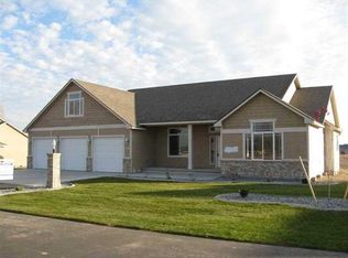 10110 Grand View Ln, Kennewick, WA 99338