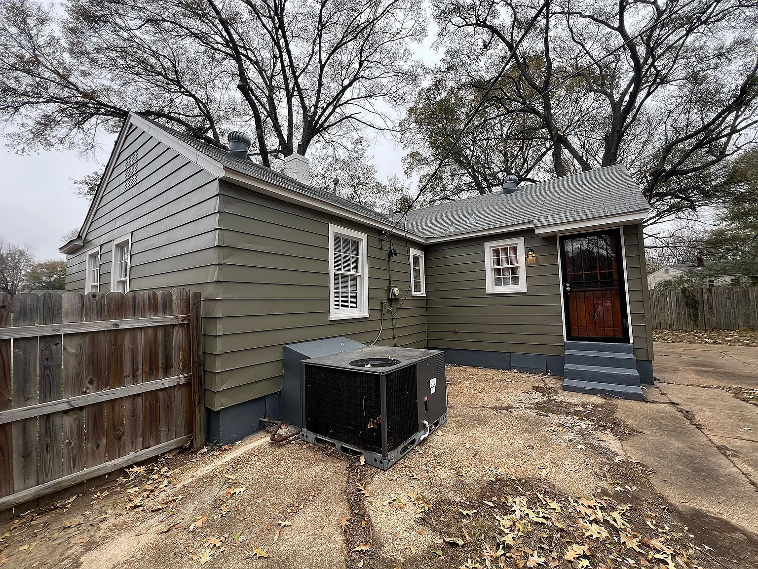 3429 Parker Ave — Photo 2