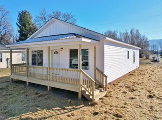 240 Deford Ave, Stanley, VA 22851