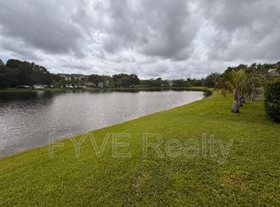 3574 Lakewood Pl, Pompano Beach, FL 33073