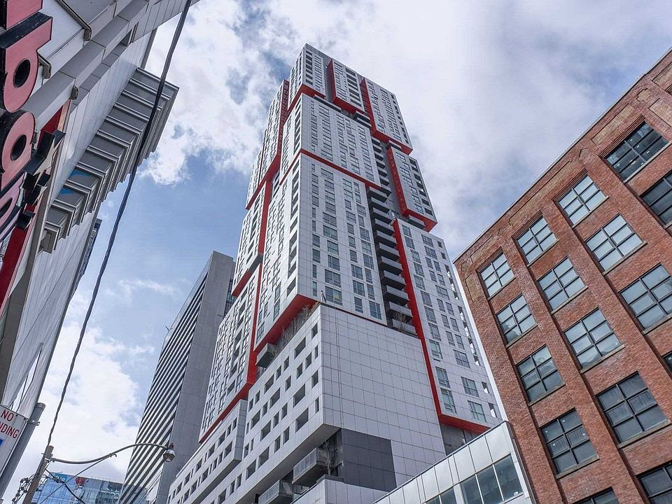 1st image of 318 Richmond St W #1603
