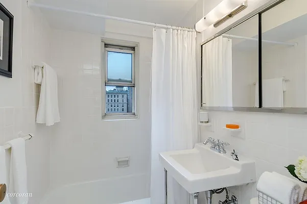 Sold by Corcoran | media 8