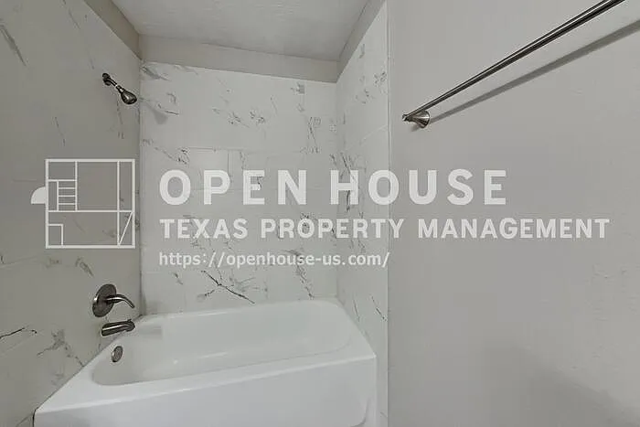 21746 Deep Pines Dr — Photo 19