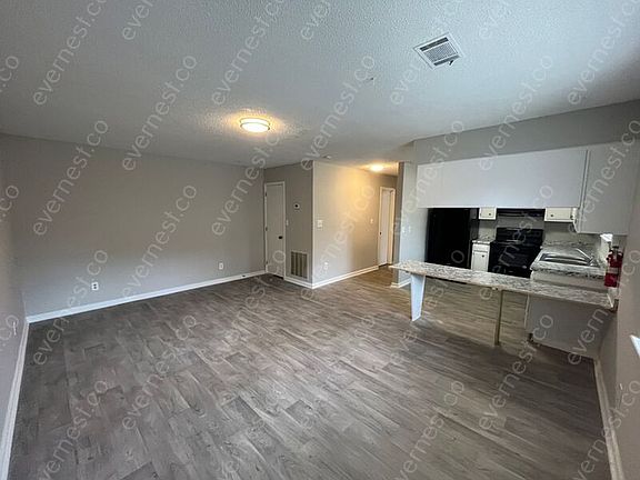 3rd image of 1809 Bailey Ave Unit A