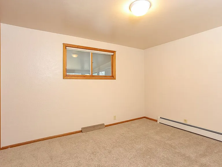 2408 Lake Dr — Photo 25