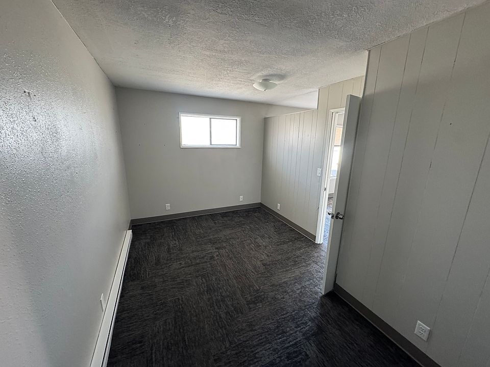 1st image of 118 Engle Ave #C