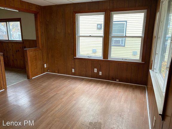 5th image of 28230 Essex St