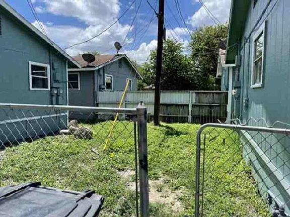 5th image of 1500 Escalon Ave