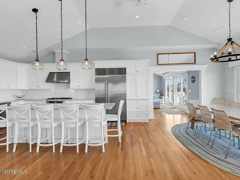 5 Lorraine Ave — Photo 12