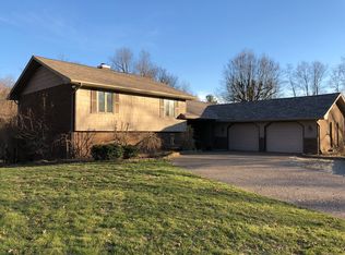 6797 Holly Dr, Newburgh, IN 47630