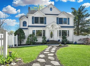 5 Mason Ct, East Northport, NY 11731