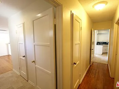 741 Muskingum Ave — Photo 14