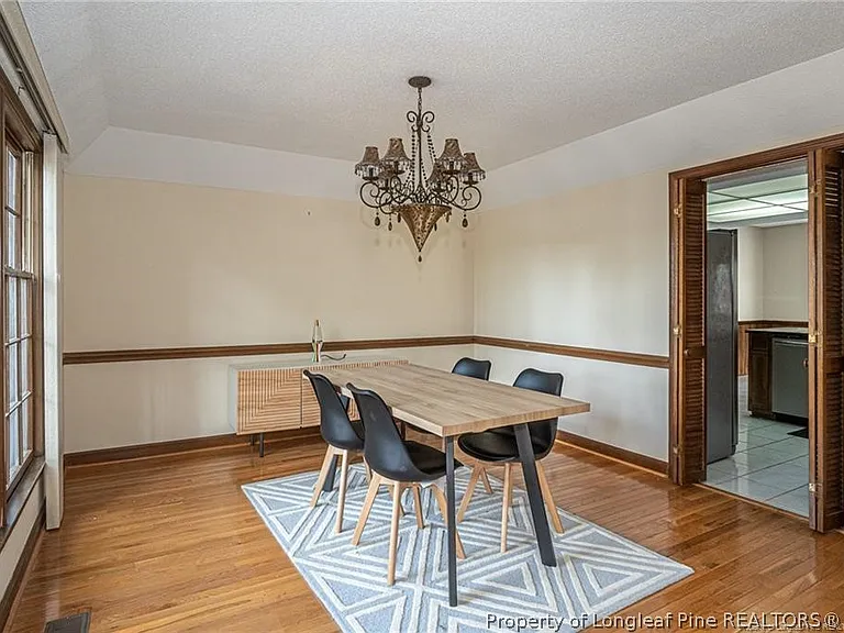 6821 Thames Dr — Photo 9