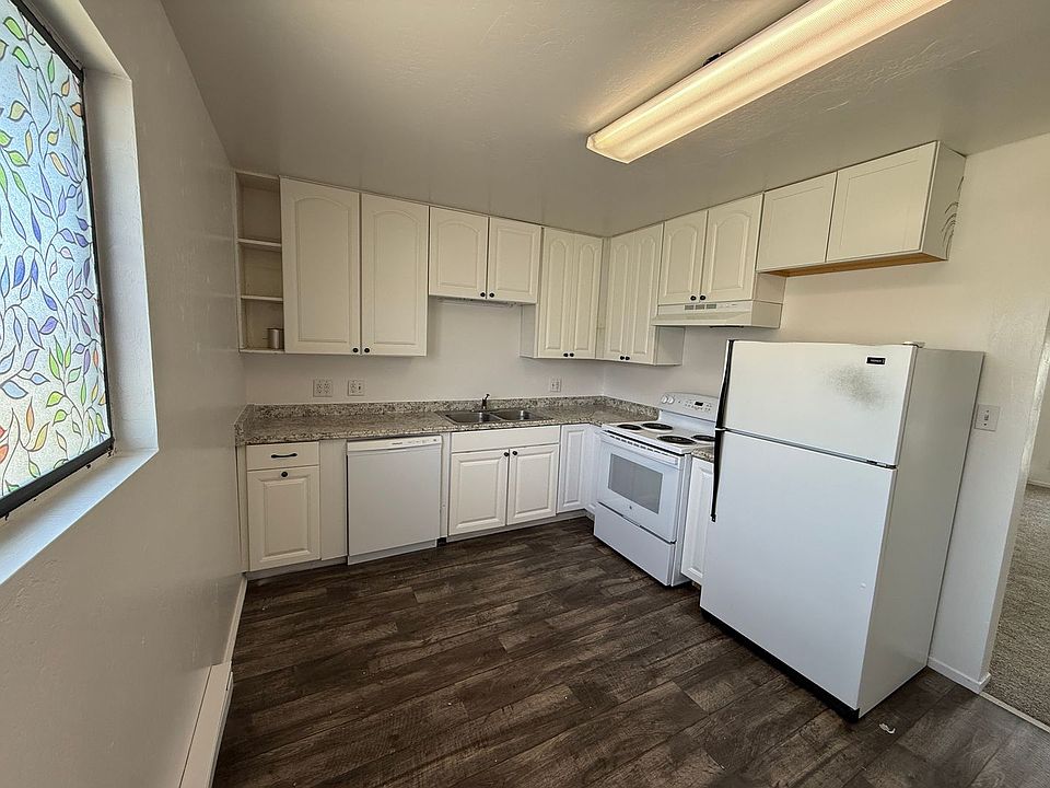 1st image of 115 Curry Dr APT 8