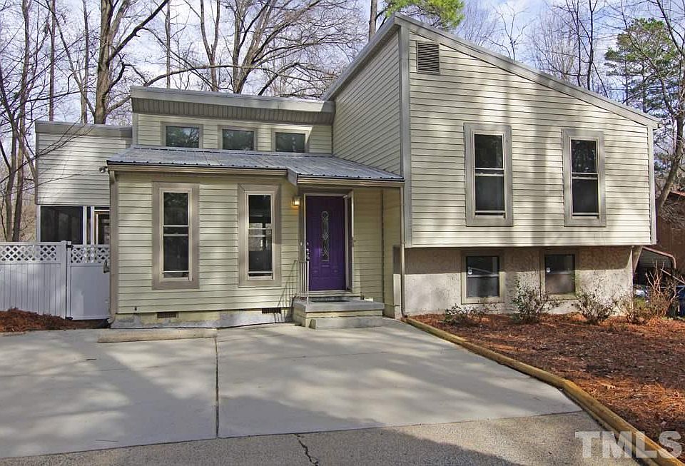 1st image of 1108 Saxony Dr