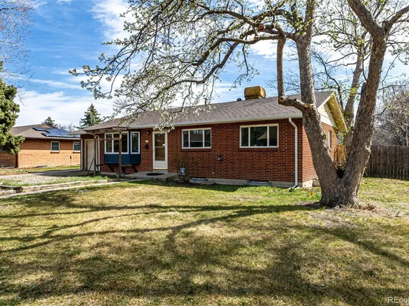 40 Dover Street, Lakewood, CO 80226