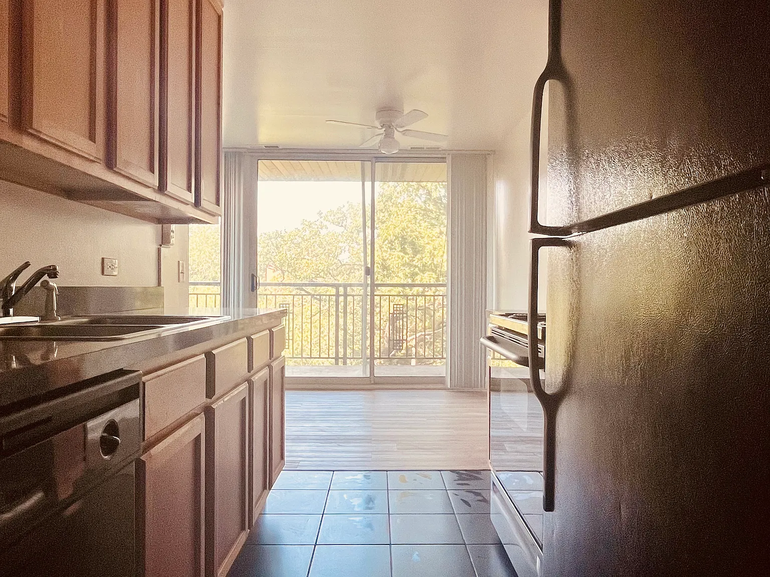 1 bed, 800 sqft, $1,750 — Photo 2
