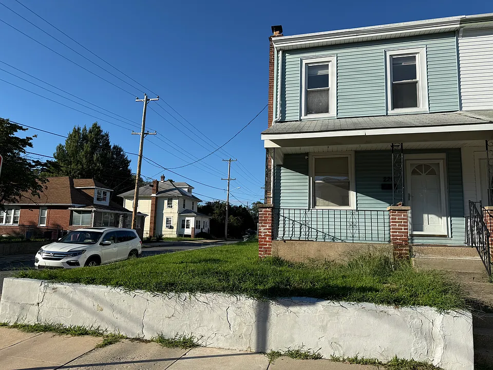 220 10th St